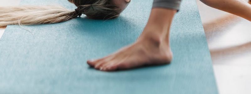 Wide view of a peaceful training room with terracotta accents.